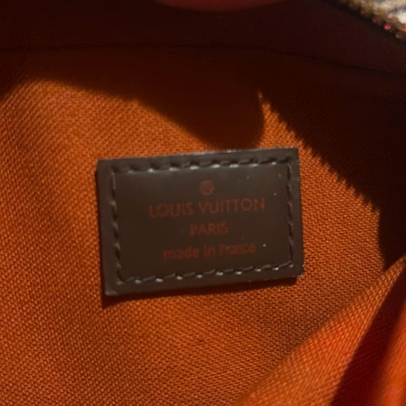 Louis Vuitton Paris men’s sling bag - Picture 4 of 4